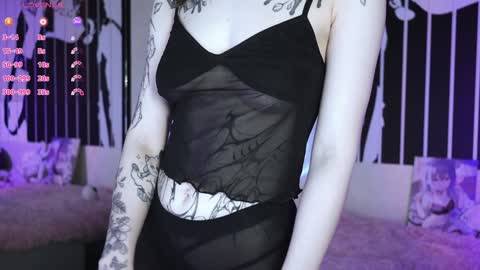 Snapshot of prettybones chatting on 02-05-25, 01:04 Violet online show from 02-05-25, 01:04