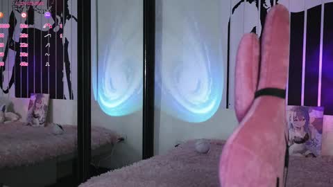 Snapshot of prettybones chatting on 02-16-25, 01:36 Violet online show from 02-16-25, 01:36