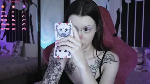 Snapshot of prettybones chatting on 02-27-25, 03:15 Violet online show from 02-27-25, 03:15