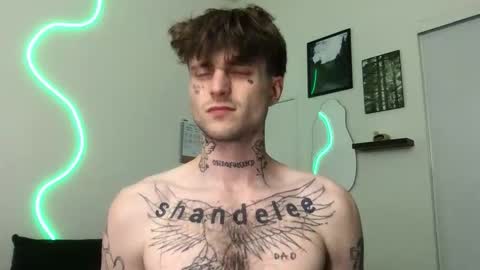 pretty boy online show from 11-18-25, 02:28