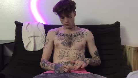 pretty boy online show from 11-19-25, 08:36