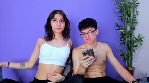 Snapshot of prettybunnies08 chatting on 01-08-25, 01:53 Enzo Denis online show from 01-08-25, 01:53