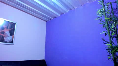 Snapshot of prettybunnies08 chatting on 01-21-25, 11:13 Enzo Denis online show from 01-21-25, 11:13