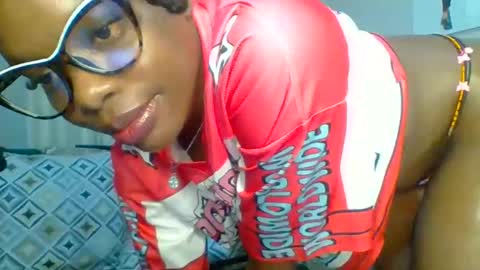 PrettyEla online show from 01-11-26, 06:13