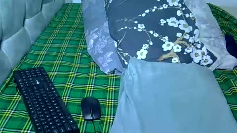 Snapshot of prettyelsie chatting on 02-05-26, 12:26 Prettiesexxy online show from 02-05-26, 12:26