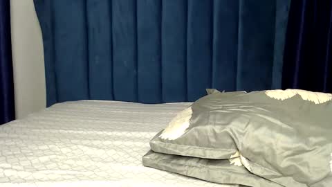 Snapshot of prettygoddess1 chatting on 11-18-25, 06:01 Mary online show from 11-18-25, 06:01