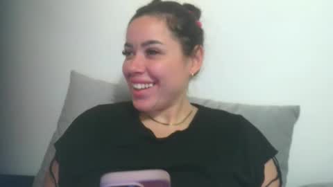 prettyjulliette online show from 12-01-25, 02:22