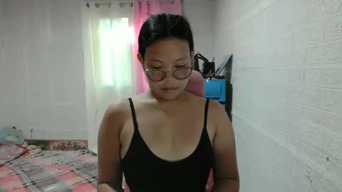 Snapshot of prettyoliviax chatting on 01-07-25, 05:33 olivia for short oliv online show from 01-07-25, 05:33