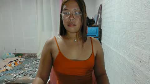 Snapshot of prettyoliviax chatting on 01-17-25, 12:21 olivia for short oliv online show from 01-17-25, 12:21