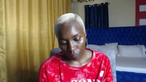 Snapshot of prettyquee chatting on 01-06-25, 09:19 sasha online show from 01-06-25, 09:19