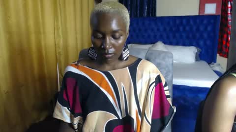 Snapshot of prettyquee chatting on 01-09-25, 12:52 sasha online show from 01-09-25, 12:52