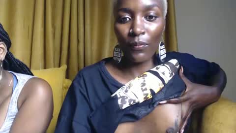 Snapshot of prettyquee chatting on 01-10-25, 07:21 sasha online show from 01-10-25, 07:21