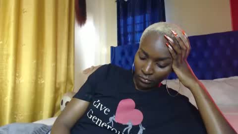 Snapshot of prettyquee chatting on 01-14-25, 05:19 sasha online show from 01-14-25, 05:19