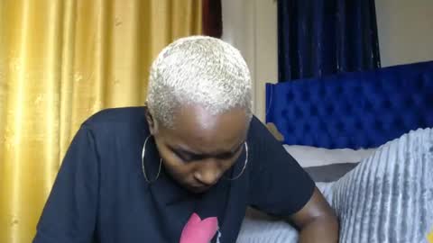 Snapshot of prettyquee chatting on 01-14-25, 08:41 sasha online show from 01-14-25, 08:41