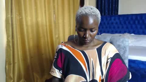 Snapshot of prettyquee chatting on 02-22-25, 08:18 sasha online show from 02-22-25, 08:18