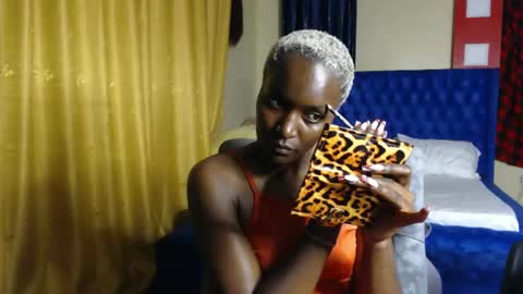 Snapshot of prettyquee chatting on 02-22-25, 05:24 sasha online show from 02-22-25, 05:24