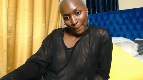 Snapshot of prettyquee chatting on 02-26-25, 08:22 sasha online show from 02-26-25, 08:22