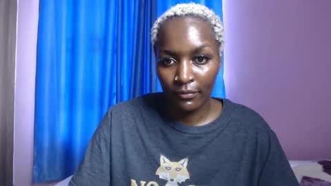 Snapshot of prettyquee chatting on 10-24-25, 10:44 sasha online show from 10-24-25, 10:44