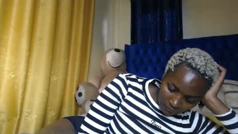 Snapshot of prettyquee chatting on 11-09-25, 10:57 sasha online show from 11-09-25, 10:57