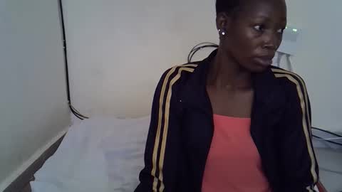 Pretty Queen online show from 11-10-25, 08:46