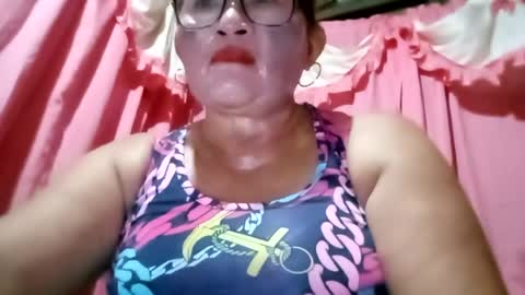 Snapshot of prettyrose01 chatting on 06-12-26, 12:26 prettyrose01 online show from 06-12-26, 12:26