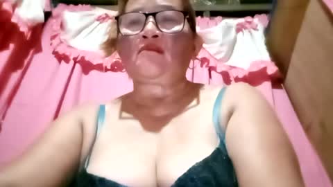 Snapshot of prettyrose01 chatting on 07-10-26, 07:49 prettyrose01 online show from 07-10-26, 07:49