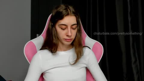 Snapshot of prettysomething chatting on 01-14-25, 08:26 Sophie  next stream will be at Monday  i will wait you guys  online show from 01-14-25, 08:26