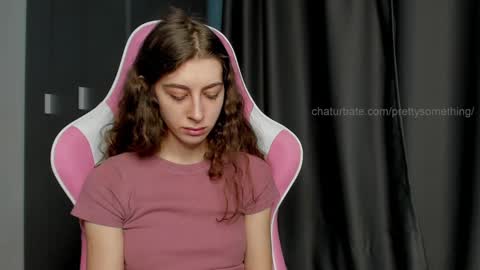 Snapshot of prettysomething chatting on 02-14-25, 07:28 Sophie  next stream will be at Monday  i will wait you guys  online show from 02-14-25, 07:28