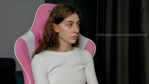 Snapshot of prettysomething chatting on 02-18-25, 04:16 Sophie  next stream will be at Monday  i will wait you guys  online show from 02-18-25, 04:16