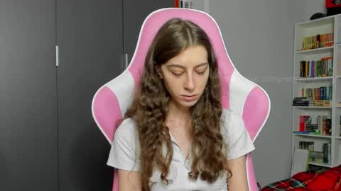 Snapshot of prettysomething chatting on 10-03-25, 05:10 Sophie  next stream will be at Monday  i will wait you guys  online show from 10-03-25, 05:10