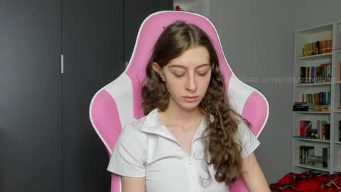 Snapshot of prettysomething chatting on 10-04-25, 07:50 Sophie  next stream will be at Monday  i will wait you guys  online show from 10-04-25, 07:50