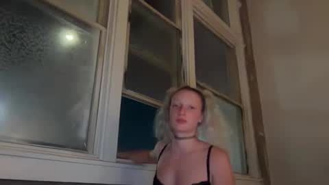 Dahlia online show from 09-28-25, 01:22