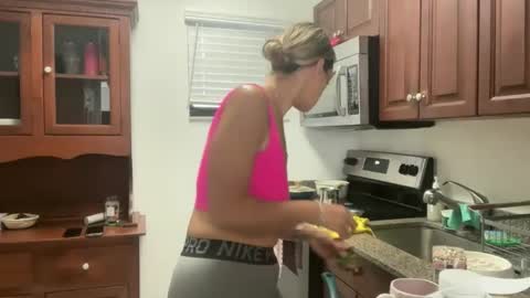 prettyyykittyyy22 online show from 01-14-26, 08:36