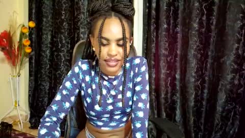 Snapshot of priceless_sexy chatting on 09-13-25, 02:28 priceless_sexy online show from 09-13-25, 02:28