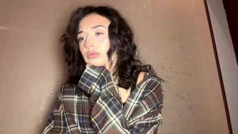 Snapshot of pricillalivsey chatting on 12-15-25, 12:20 Sofi online show from 12-15-25, 12:20