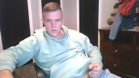 Snapshot of primetimeride chatting on 10-31-25, 12:17 primetimeride online show from 10-31-25, 12:17