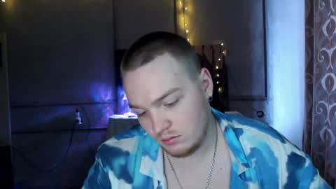 Snapshot of princ4real chatting on 12-14-24, 08:23 prince online show from 12-14-24, 08:23