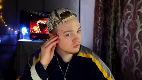 Snapshot of princ4real chatting on 02-19-25, 09:17 prince online show from 02-19-25, 09:17