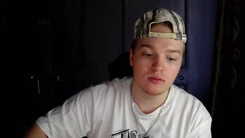 Snapshot of princ4real chatting on 03-05-25, 01:17 prince online show from 03-05-25, 01:17