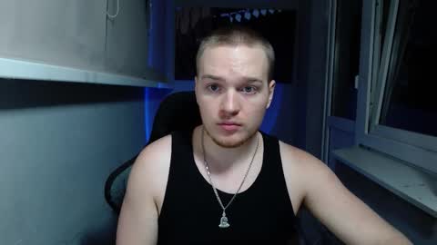 Snapshot of princ4real chatting on 09-19-25, 02:35 prince online show from 09-19-25, 02:35