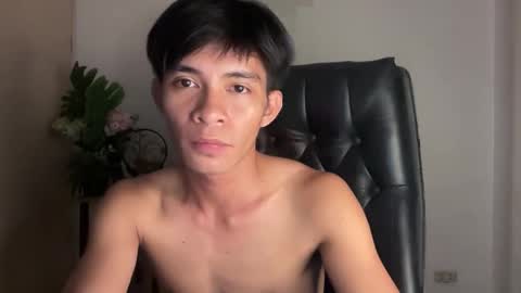 Snapshot of princecharlotte chatting on 02-11-26, 11:04 Charls online show from 02-11-26, 11:04