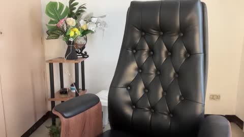 Snapshot of princecharlotte chatting on 02-14-26, 03:03 Charls online show from 02-14-26, 03:03