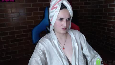 Leia online show from 11-04-25, 11:37