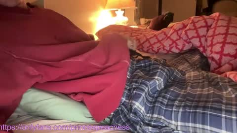 Peaches online show from 11-11-25, 02:22