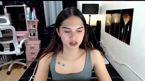 Snapshot of princess_018 chatting on 10-06-25, 04:15 Shane online show from 10-06-25, 04:15