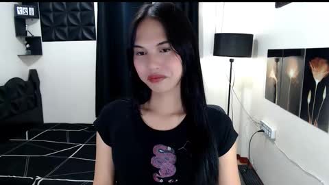 Snapshot of princess_018 chatting on 12-05-25, 04:03 Shane online show from 12-05-25, 04:03