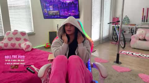 Cece  NEXT LIVESTREAM -- DEC. 4th  7 PM CST online show from 11-07-25, 07:58