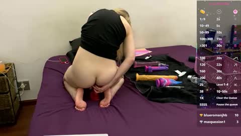 Snapshot of princess_kiki_za chatting on 09-16-25, 07:59 Kiki online show from 09-16-25, 07:59