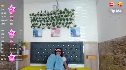 Princess Martinez online show from 10-28-25, 03:36