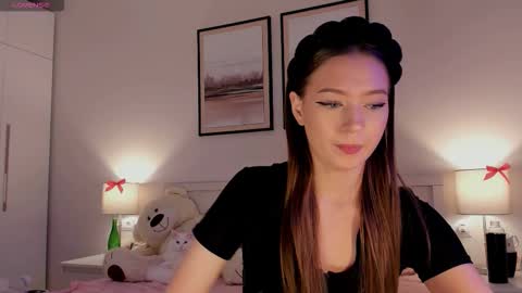 Princess Diana online show from 11-29-25, 07:17